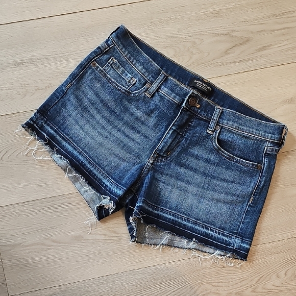 Banana Republic Premium Denim Shorts, Size 4 - Picture 1 of 14
